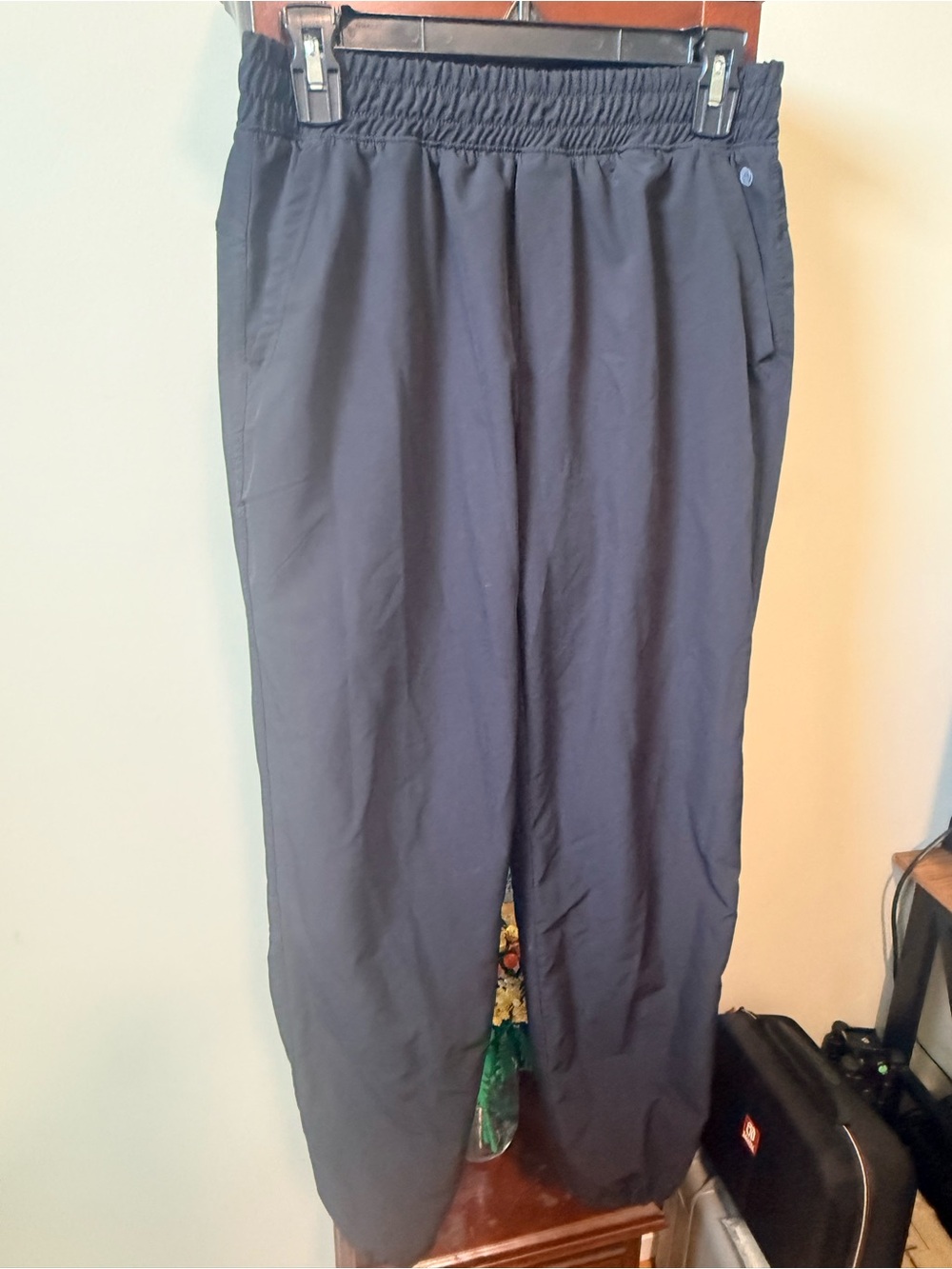 Women’s Black Joggers - Size Medium (168)